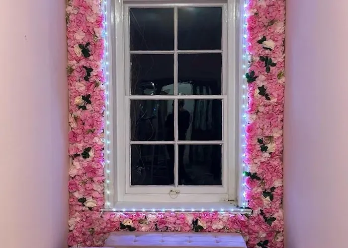 The Beeches - Entire Mansion