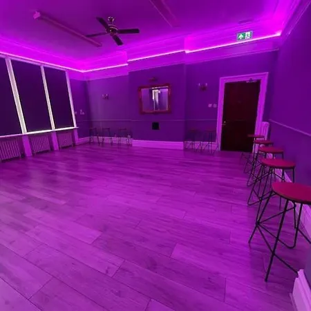 The Beeches - Entire Mansion Bristol