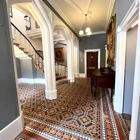 Villa The Beeches - Entire Mansion