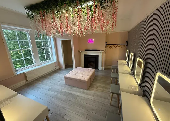 The Beeches - Entire Mansion *