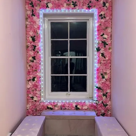 The Beeches - Entire Mansion